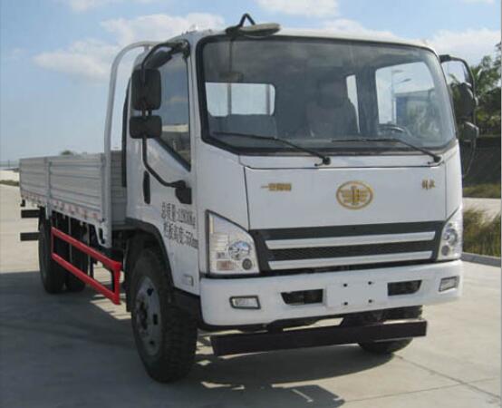青岛解放 解放麟V 轻卡 154马力 4×2 栏板式 排半 载货车(CA1132P40K2L5E5A85)