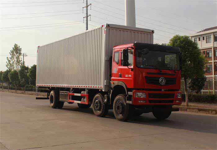 东风神宇 御虎 重卡 210马力 6×2 厢式 排半 翼开启厢式车(EQ5252XYKLV2)