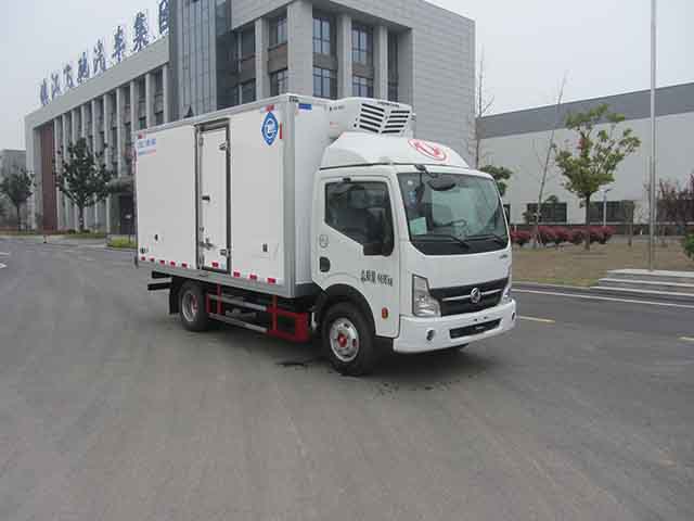 镇江飞驰 飞球 140马力 4×2 冷藏车(ZJL5041XLCE5)
