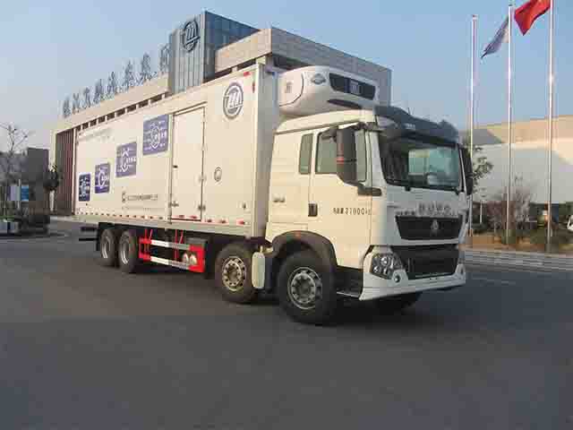 镇江飞驰 飞球 340马力 8×4 冷藏车(ZJL5317XLCZ5)