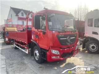 东风商用车 天锦6.8米栏板车 210马力龙擎发动机