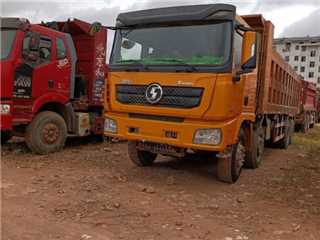 陕汽重卡 德龙X3000 前四后八自卸车自卸车