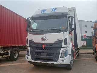 东风柳汽 乘龙 乘龙H5大单桥9米6双飞翼厢式货车