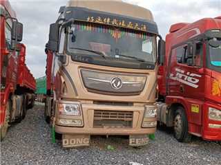 东风商用车 天龙旗舰 520马力天龙旗舰牵引头