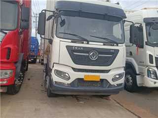 东风商用车 天锦 9米8箱式货车厢式货车