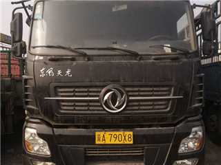 东风商用车 天龙 9米6厢式货车