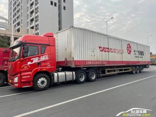 青岛解放 解放JH6 460马力牵引车