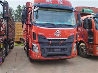 东风柳汽 乘龙 260马力乘龙6米8高栏货车