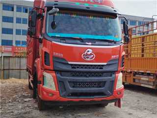 东风柳汽 乘龙 乘龙6米8高栏货车