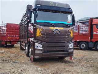 青岛解放 解放JH6 解放前四后四8米6高栏货车