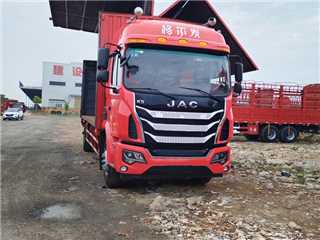 江淮 格尔发 江淮7米8飞翼货车