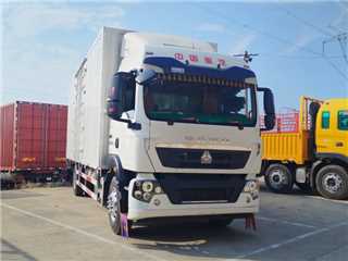 金华二手中国重汽 豪沃TX 豪沃7米8厢车