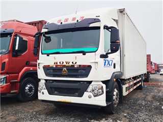 商丘二手中国重汽 豪沃TX 豪沃9米8大单桥厢式货车