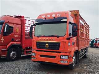 中国重汽 SITRAK G5 汕德卡自动挡6米8高栏