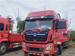 潜江二手东风商用车 天龙 天龙前四后四9米6平板