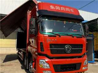襄阳二手东风商用车 天龙 前四后四9米6飞翼