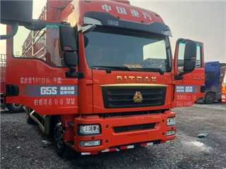 曲靖二手中国重汽 SITRAK G5 汕德卡6米8高栏