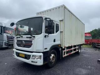东风股份 多利卡 6.8米箱车 170马力 康机