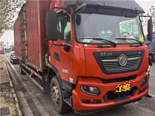 武汉二手东风商用车 天锦 9.8米箱车